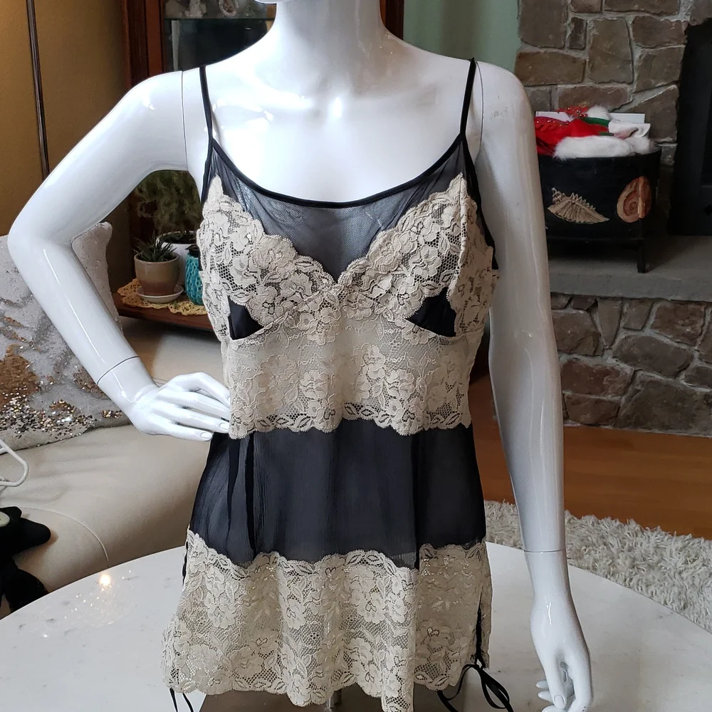 Marciano 100% silk & lace camisole size large - Picture 1 of 12